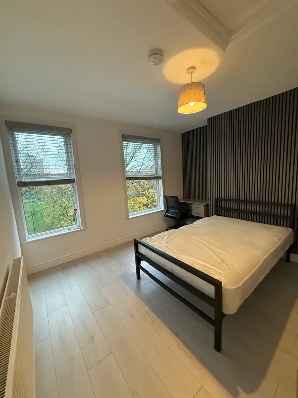 2 bed, 1 bath luxury flat - 20 Birkin Avenue NG7 5AF - Image 5