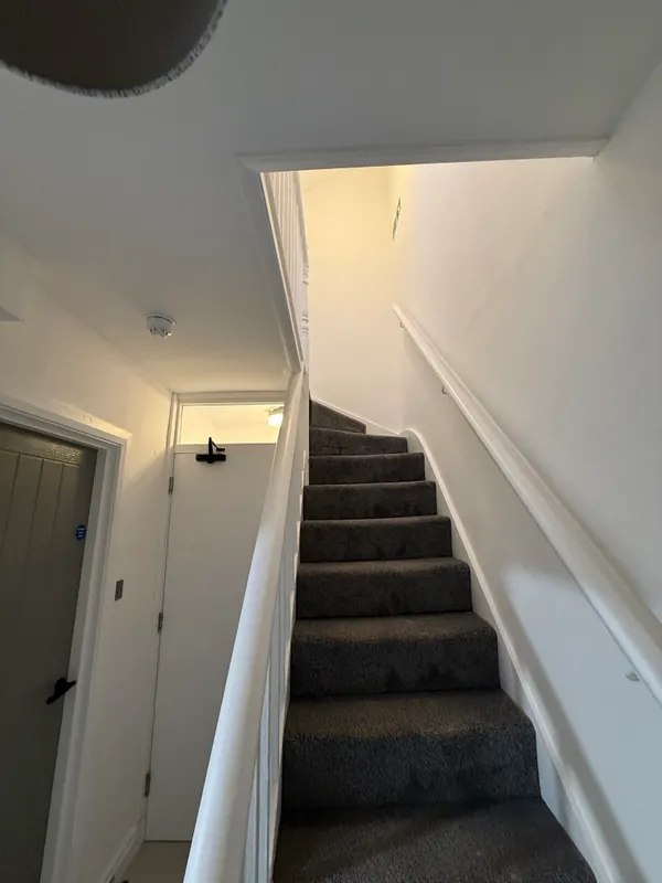 2 Bedroom luxury apartment, 18 Birkin Avenue NG7 5AF - Image 8