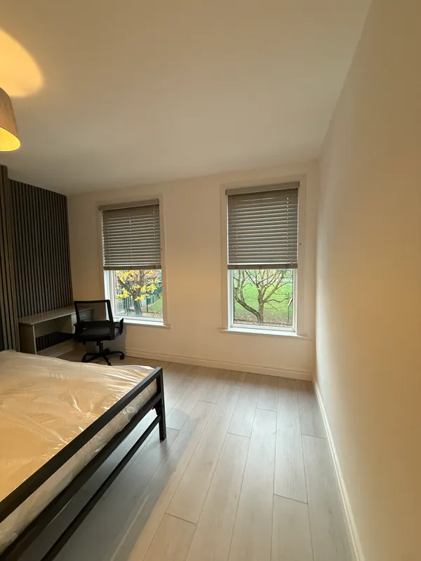 2 Bedroom luxury apartment, 18 Birkin Avenue NG7 5AF - Image 11