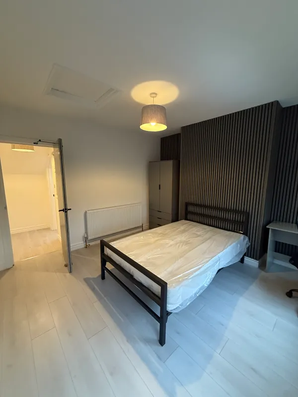 2 Bedroom luxury apartment, 18 Birkin Avenue NG7 5AF - Image 12