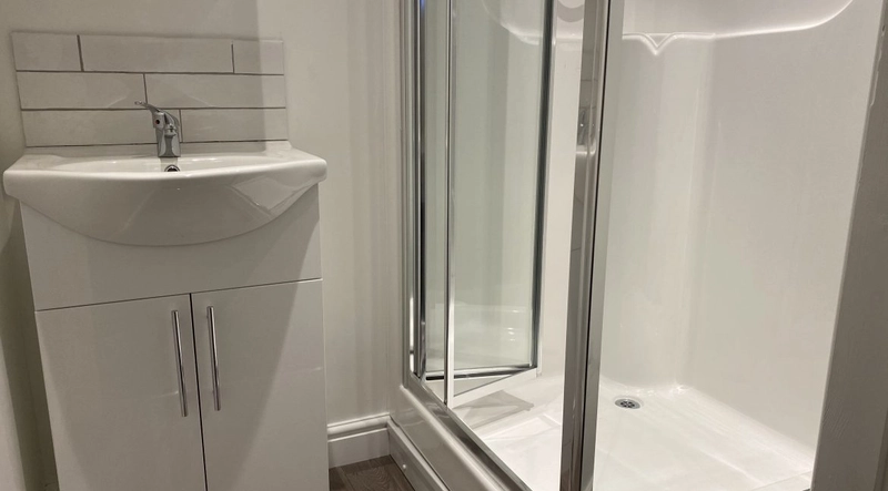 1 Bedroom Student Flat - AVAILABLE NOW - Thumbnail 3