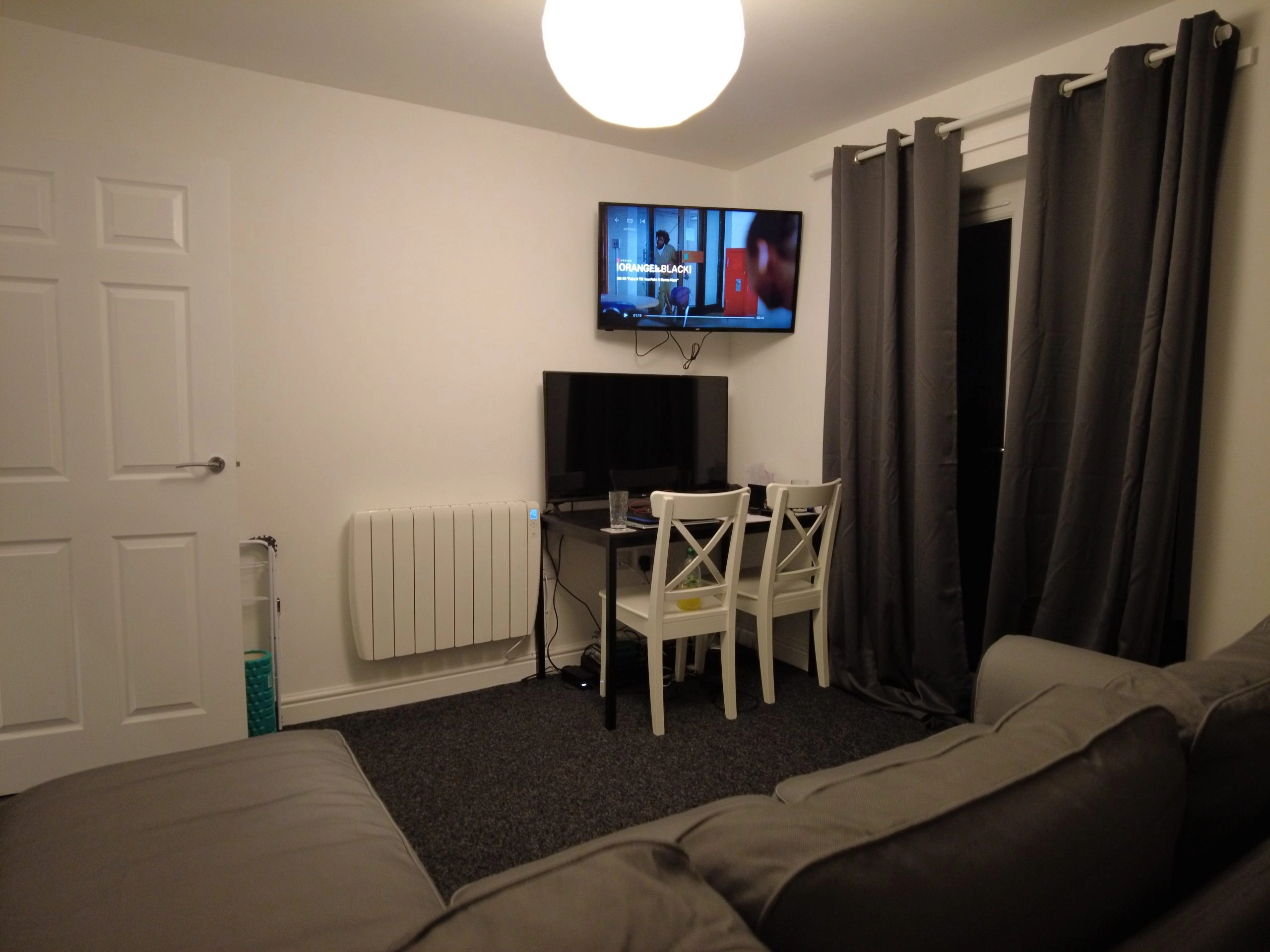 1 Bedroom Student Flat - AVAILABLE NOW - Image 1
