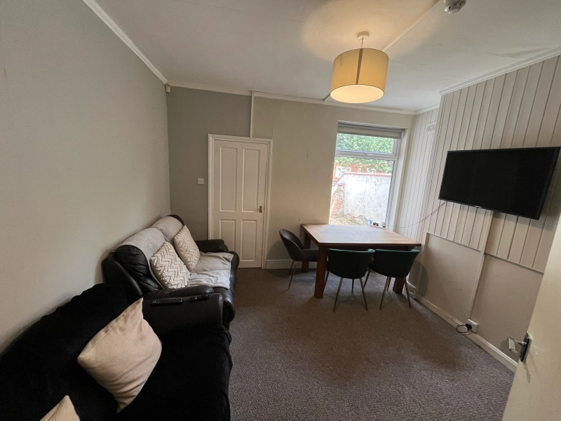 4 SpareRooms Available NOW - LN5 7QE - Thumbnail 17