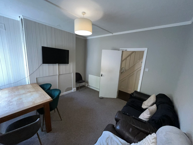 4 SpareRooms Available NOW - LN5 7QE - Thumbnail 18