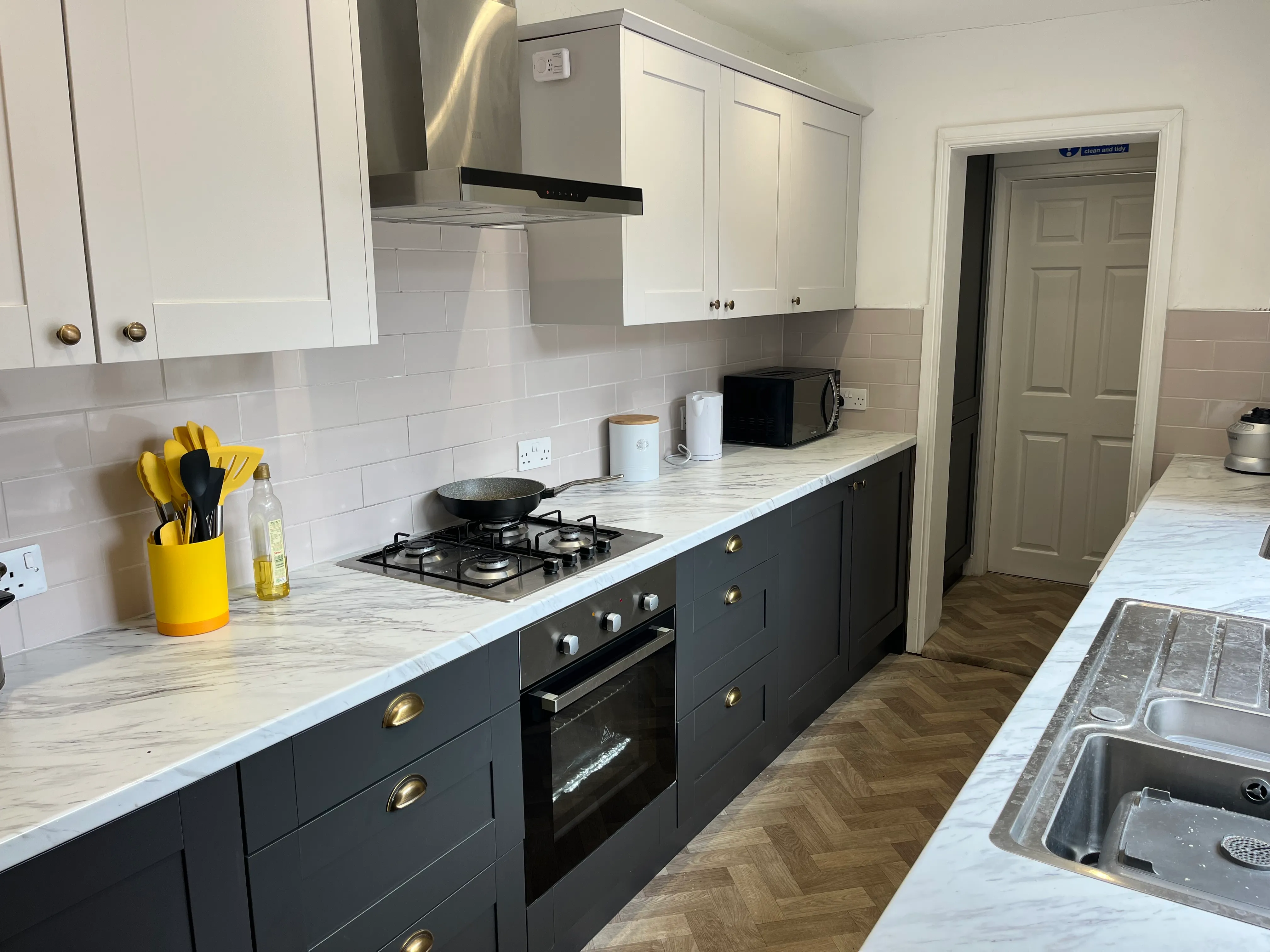 4 SpareRooms Available NOW - LN5 7QE - Image 1