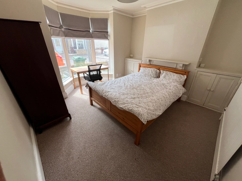4 SpareRooms Available NOW - LN5 7QE - Thumbnail 3