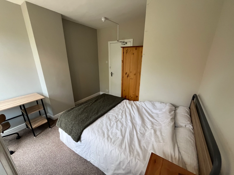 4 SpareRooms Available NOW - LN5 7QE - Thumbnail 11