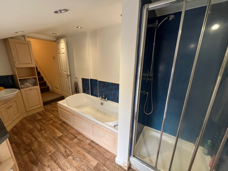 4 SpareRooms Available NOW - LN5 7QE - Thumbnail 16