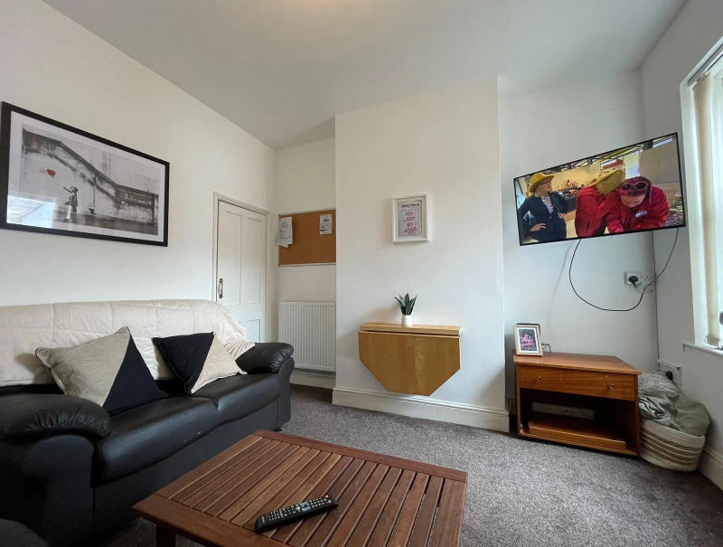 Harvey Street - 3 Bed (West End) - Thumbnail 11