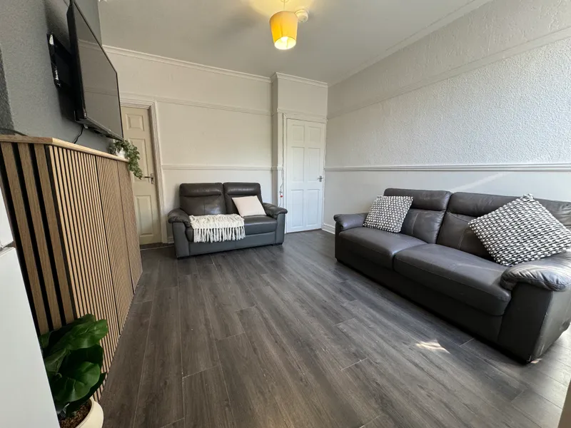 4 Bed // West End // Student House // Aug 2026 - Image 7