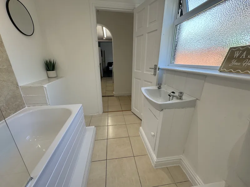 4 Bed // West End // Student House // Aug 2026 - Image 19