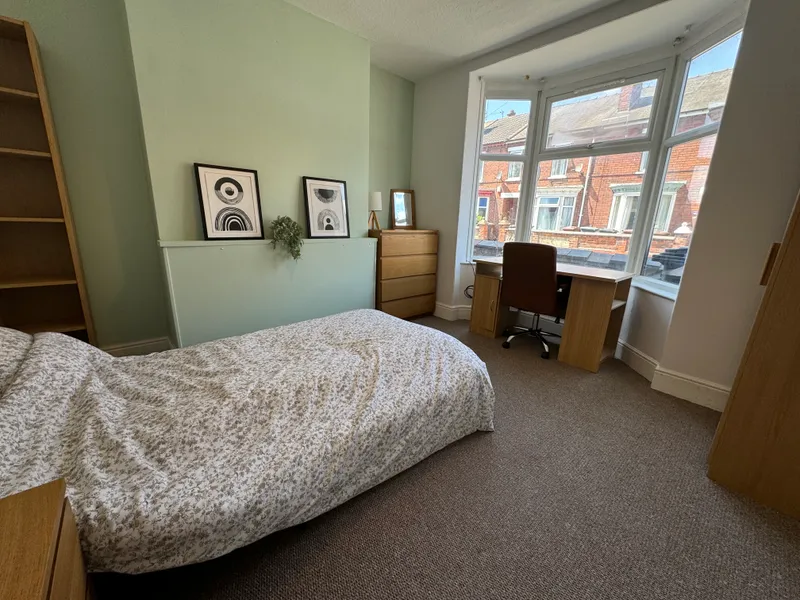 4 Bed // West End // Student House // Aug 2026 - Image 14
