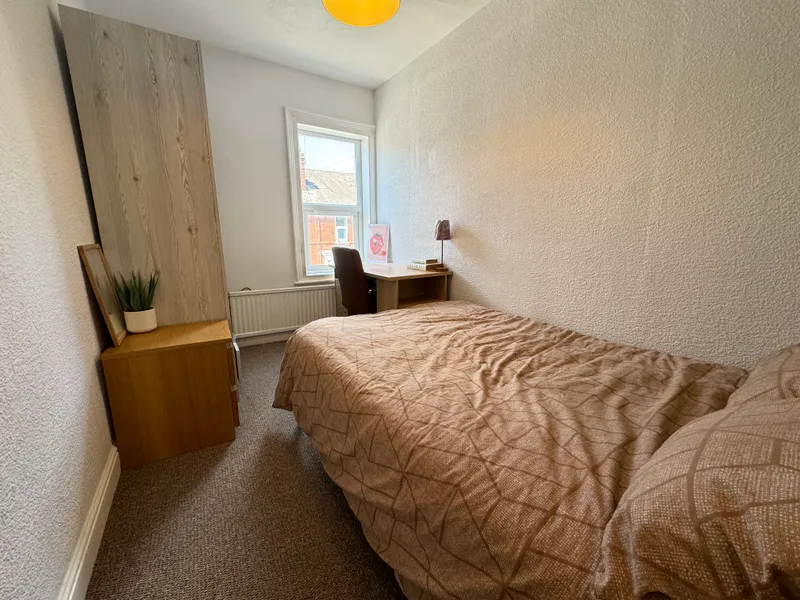 4 Bed // West End // Student House // Aug 2026 - Image 6
