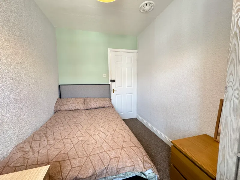 4 Bed // West End // Student House // Aug 2026 - Image 11