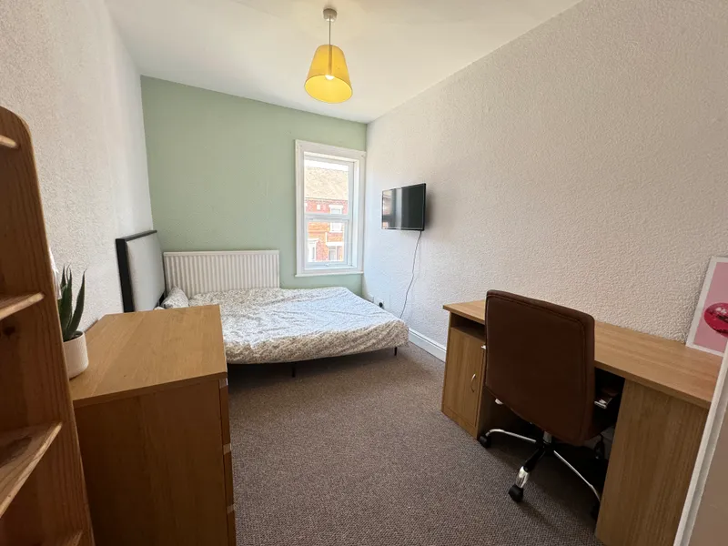 4 Bed // West End // Student House // Aug 2026 - Image 17