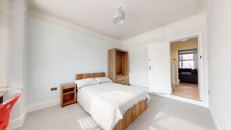 Carholme Road // West End // 4 Bed Student House // Aug 2026 - Image 4