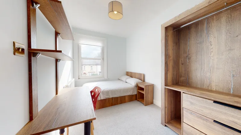 Carholme Road // West End // 4 Bed Student House // Aug 2026 - Image 2