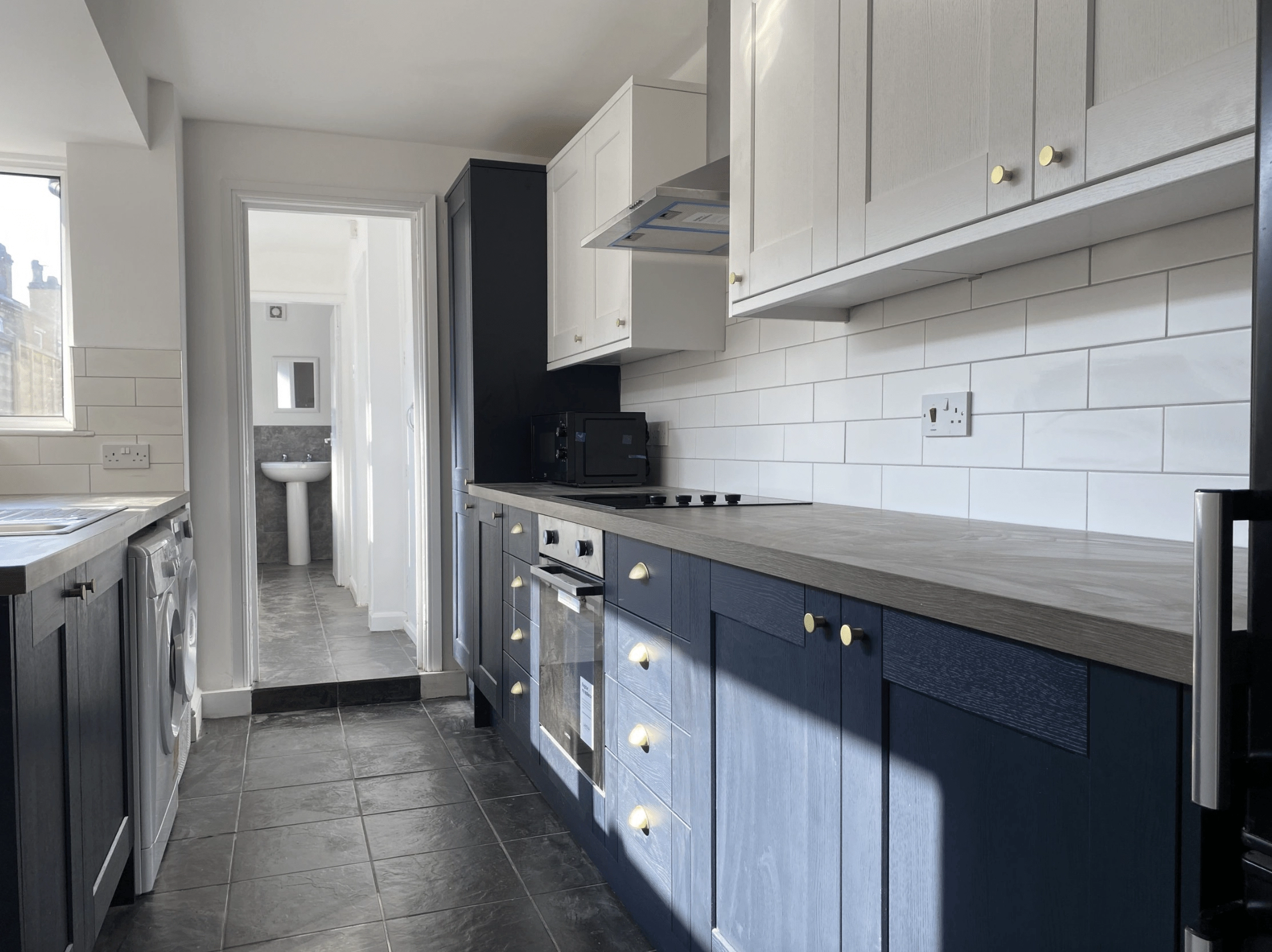 Modern 2 bedroom property on Ripon Street - Image 1