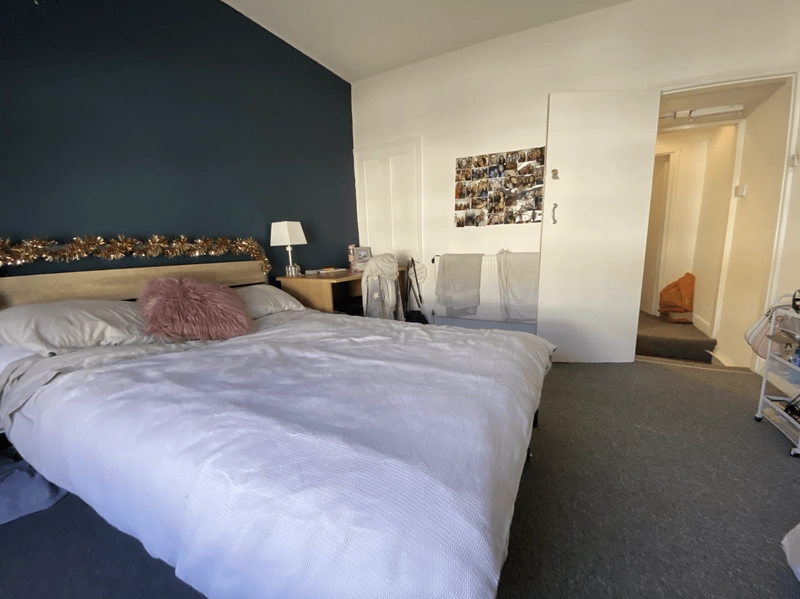 Modern 2 bedroom property on Ripon Street - Thumbnail 3