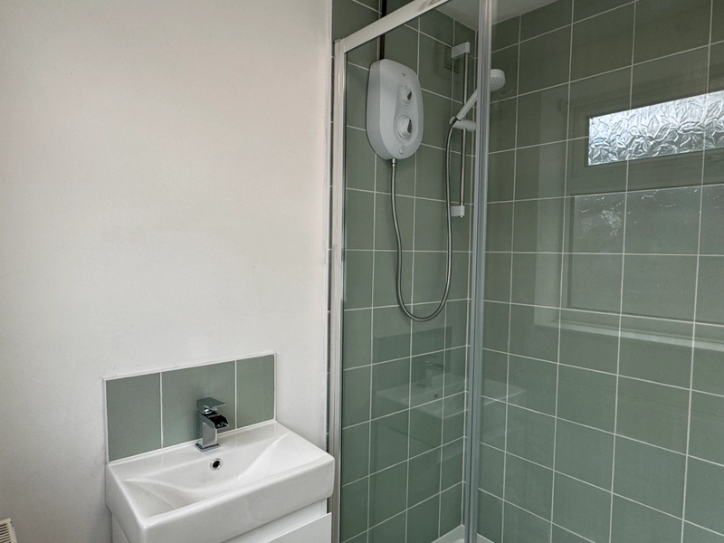 Modern 3 bedroom property on Ripon Street - Thumbnail 6