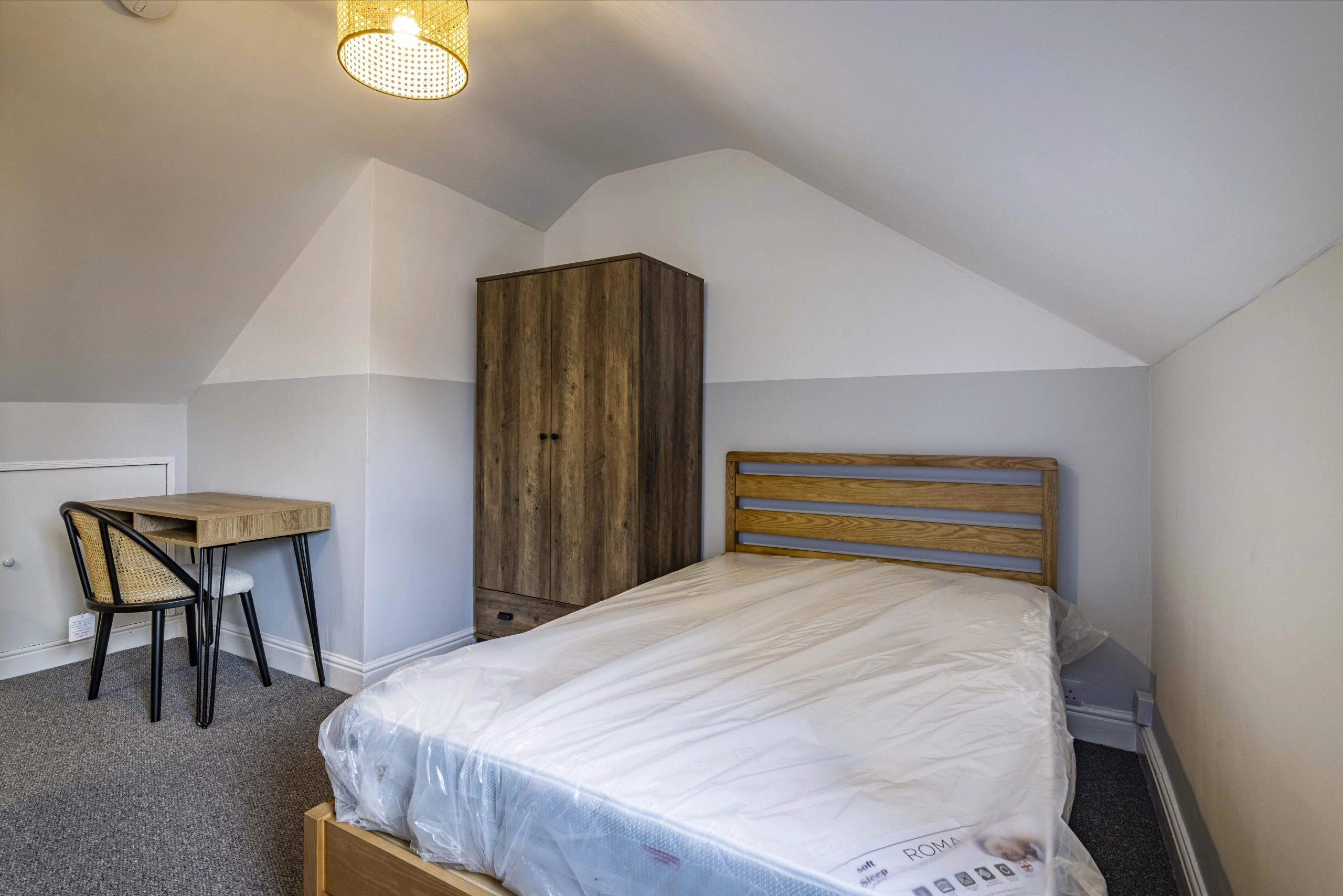 3 BEDROOM PROPERTY AVAILABLE MID AUGUST - Image 1