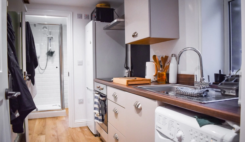 1 Bedroom Student Property in LN2 1DZ!! - Thumbnail 3