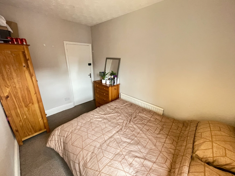 Spare Rooms - 14 Pennell Street -Bills Inclusive - Thumbnail 4