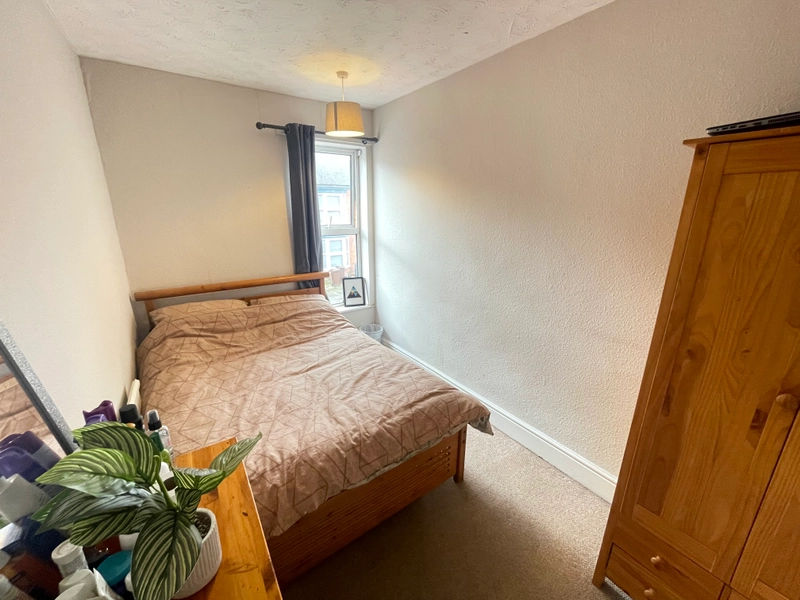 Spare Rooms - 14 Pennell Street -Bills Inclusive - Thumbnail 5