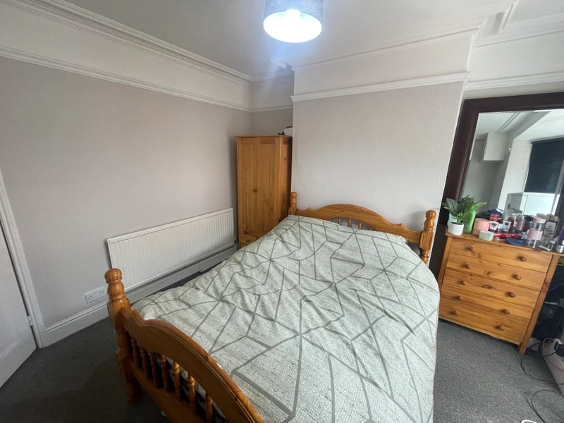 Spare Rooms - 14 Pennell Street -Bills Inclusive - Thumbnail 7