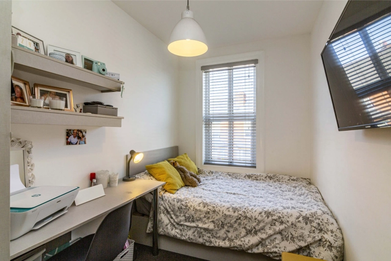 5 Bed Student Property | Offer: Freshers Week Tickets - Thumbnail 6