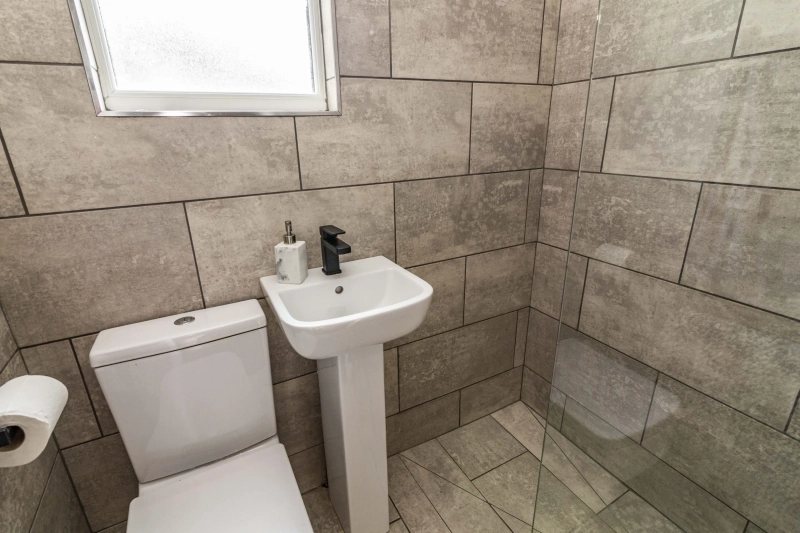 5 Bed Student Property | Offer: Freshers Week Tickets - Thumbnail 4