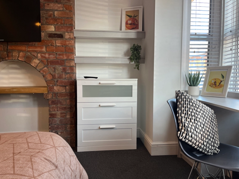 5 Bed Student Property | Offer: Freshers Week Tickets - Thumbnail 9