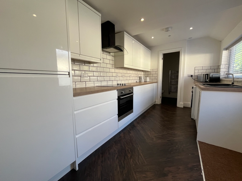 5 Bed Student Property | Offer: Freshers Week Tickets - Thumbnail 12