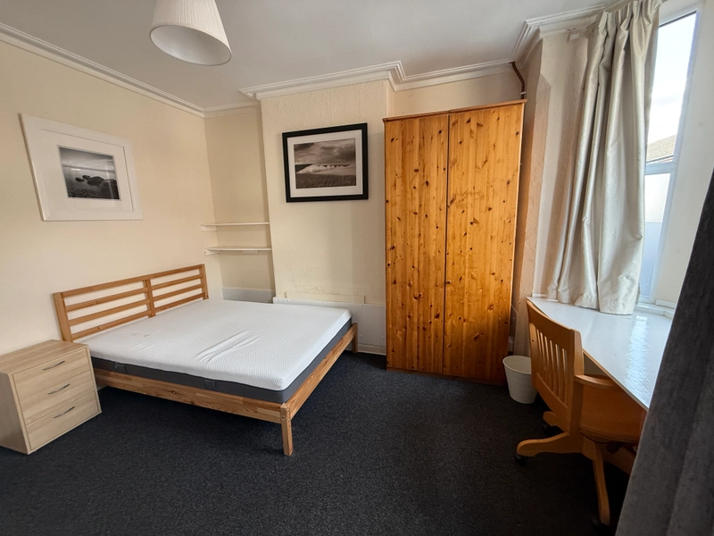 Claude Street: 4 bed, 2 Bathrooms Student NG7 2LA - Thumbnail 16