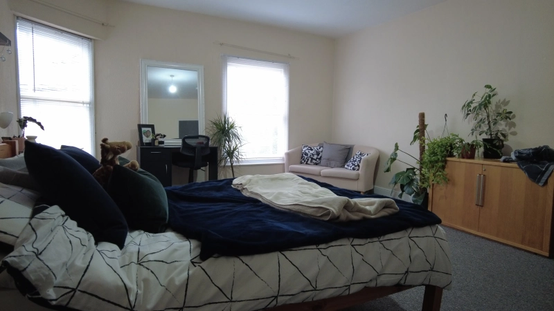 Monks Road - 5 Bed, 2 Bath - Thumbnail 6