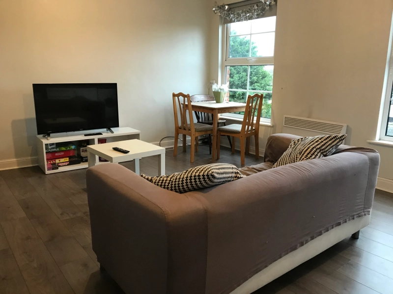 Monks Road - 5 Bed, 2 Bath - Thumbnail 9