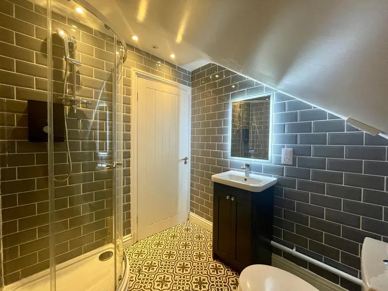 Stunning 1 Bed Flat// AUG 2026 - Image 6