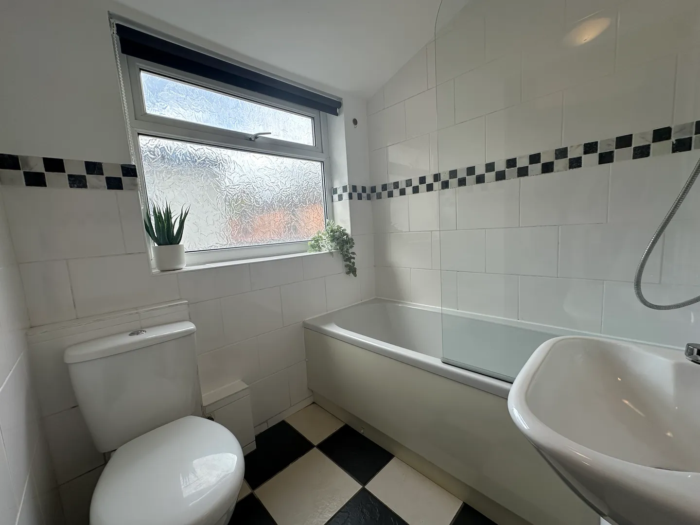 Spacious 3 Bedroom House // 2026/7 - Image 1