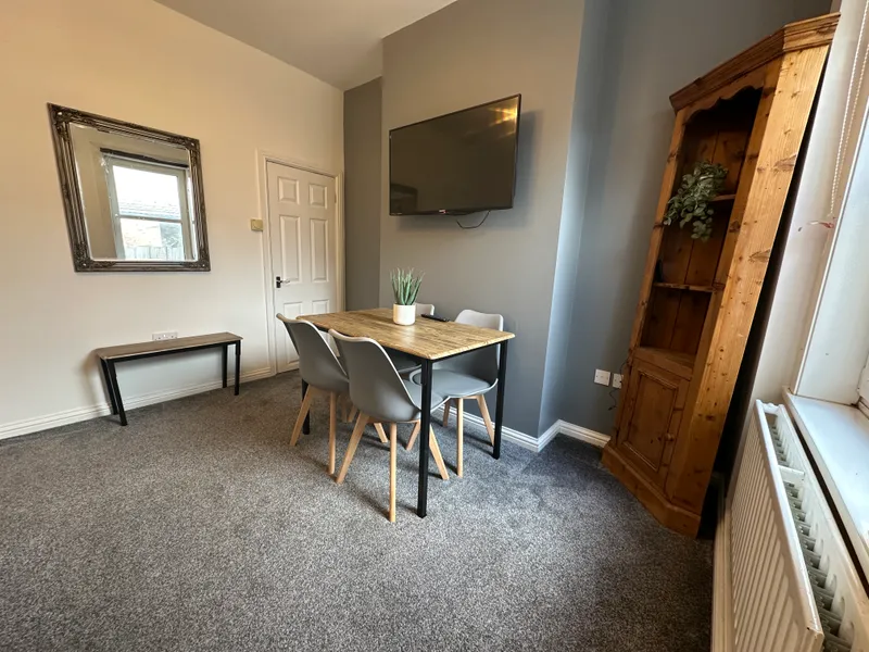 Spacious 3 Bedroom House // 2026/7 - Image 14