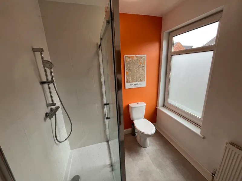 Spare Rooms // Pennell St // AVAILABLE NOW!! - Image 4