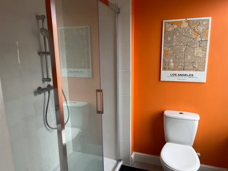 Spare Rooms // Pennell St // AVAILABLE NOW!! - Image 5