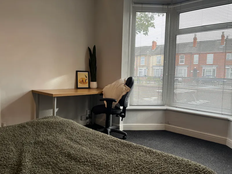 Spare Rooms // Pennell St // AVAILABLE NOW!! - Image 13