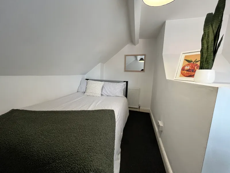 Spare Rooms // Pennell St // AVAILABLE NOW!! - Image 21