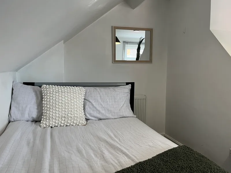 Spare Rooms // Pennell St // AVAILABLE NOW!! - Image 22