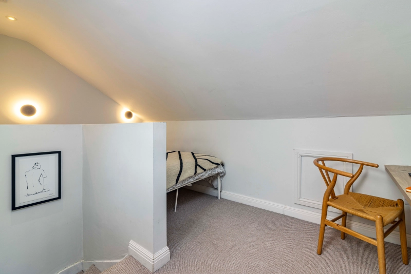Luxury 4 Bedroom Student House - 2 Bath + Bills Included - Thumbnail 10