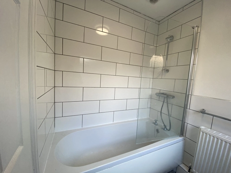 Bills Inclusive - 4 Bedroom Property - Vernon Street - Thumbnail 3