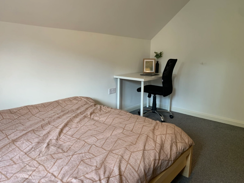 2 BEDROOM – STUDENT FLAT - Thumbnail 3