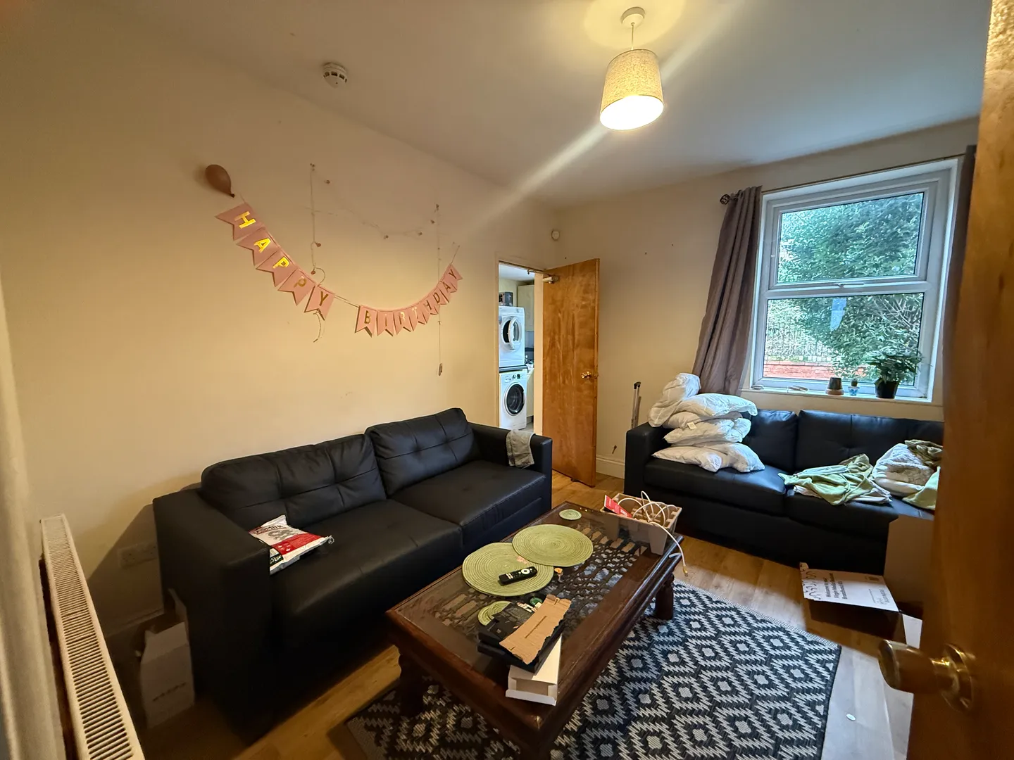 Elmsthorpe Avenue // 5 Bed // 3 Bathroom NG7 2BU - Image 1