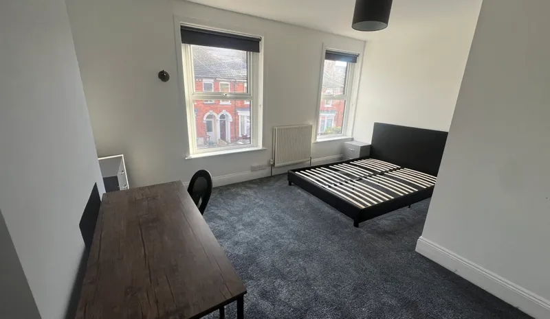 Avondale St // 5 Bed // SEPT 2026 - Image 7