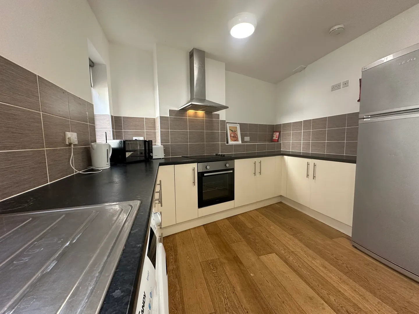 West End // 5 Bed & 2 Bath // SEPT 2026 - Image 1